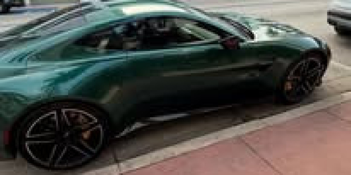 The Rise of Connected Cars & The In-Car Digital Experience: Driving into the Future