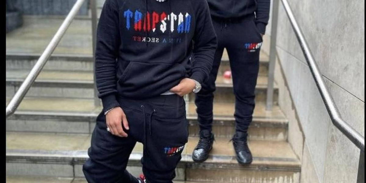 Shop Trapstar Hoodie – Warm, Stylish & Comfortable