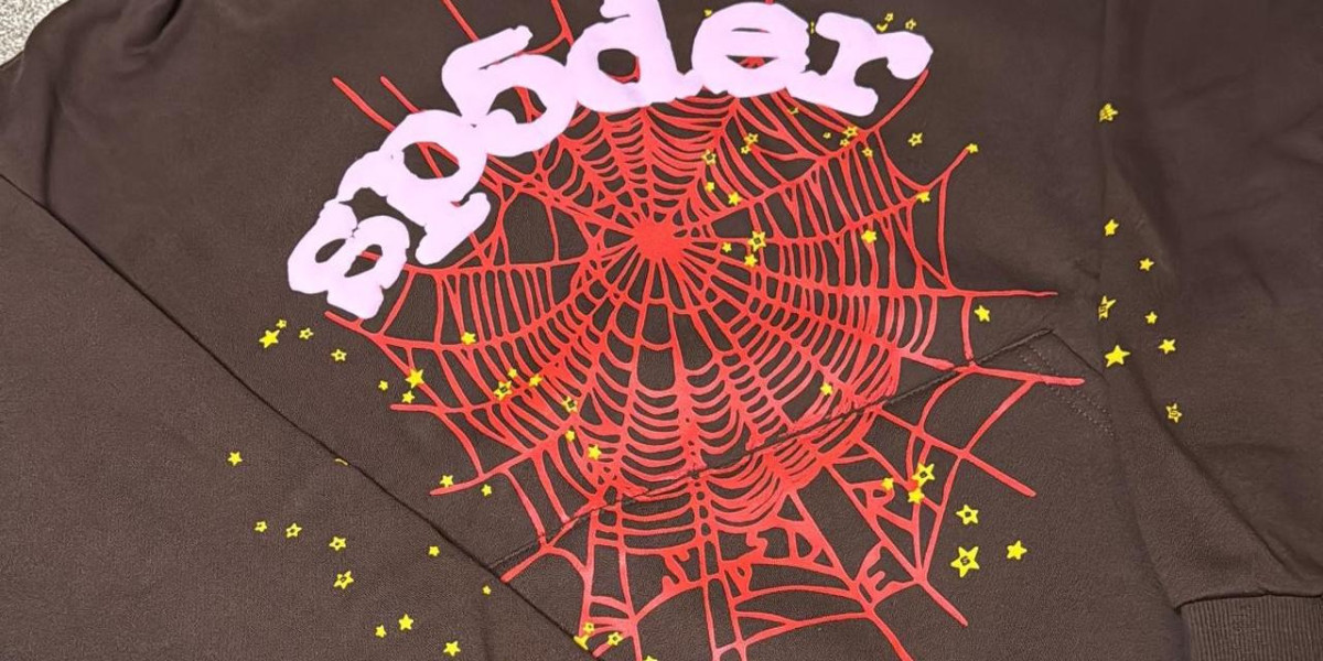 Oversized Spider Hoodie – Cozy Unisex Pullover with Bold Web Design