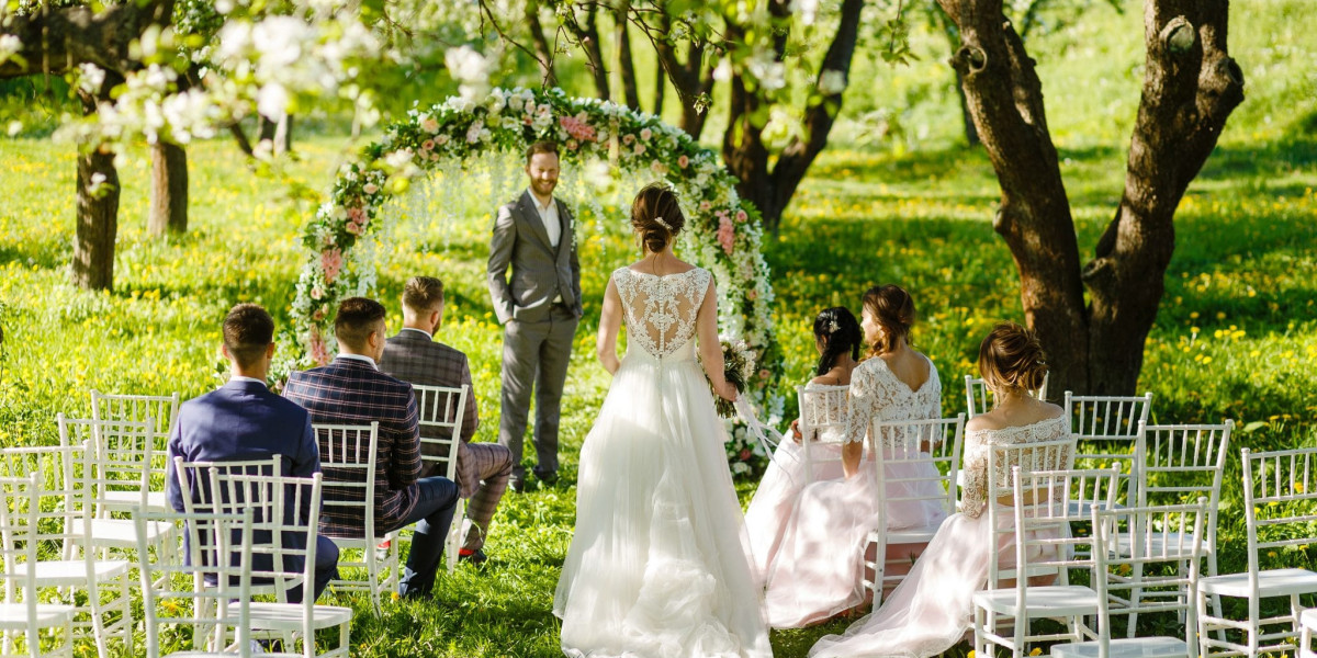 Small Weddings, Big Moments: Celebrating Love on a Personal Scale